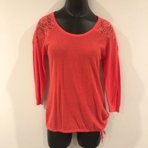 Women’s Small Top